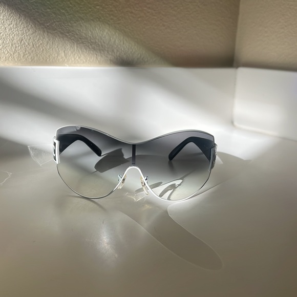 Y2K Rare Chanel Shield Sunglasses - Picture 7 of 10